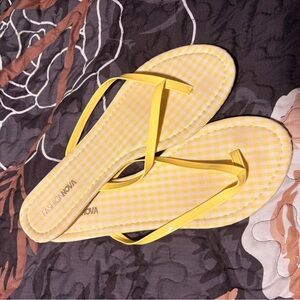 Fashion Nova Yellow Checkered Sandals
